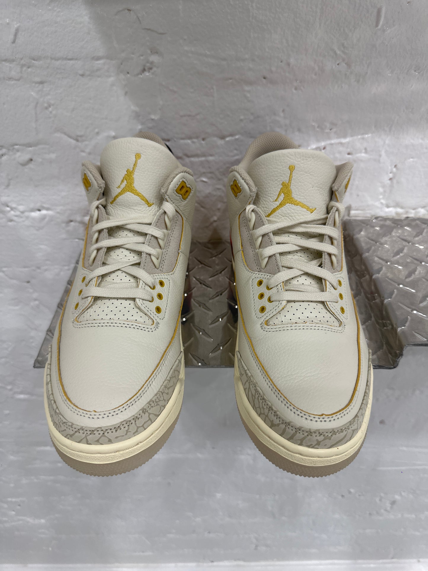 Jordan 3 J Balvin