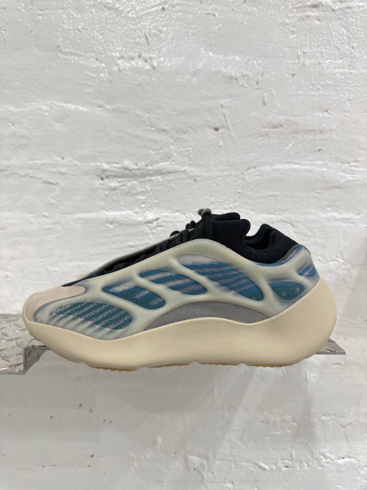 Yeezy 700 Kyanite - 9