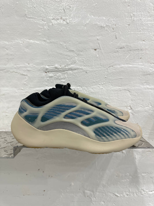 Yeezy 700 Kyanite - 9