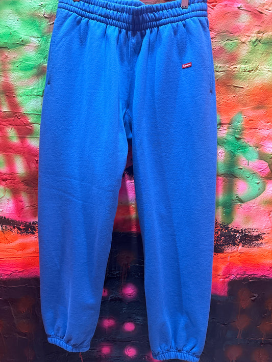 Supreme sweatpants - small