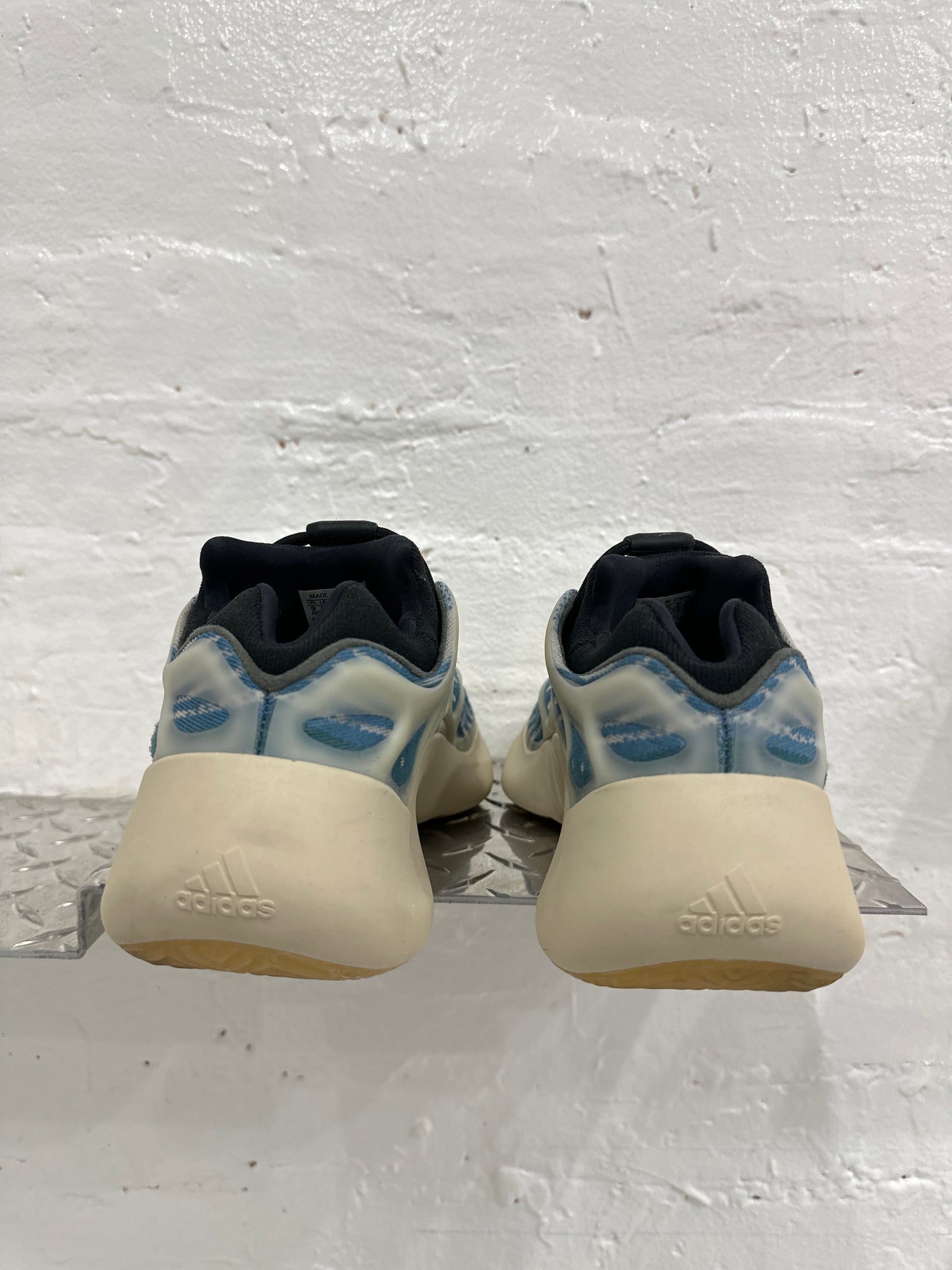 Yeezy 700 Kyanite - 9