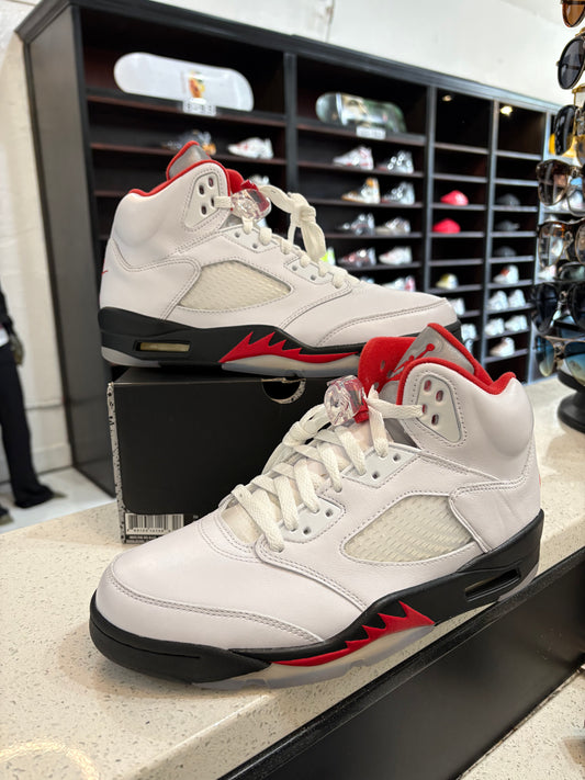 Jordan 5 Fire red silver tongue